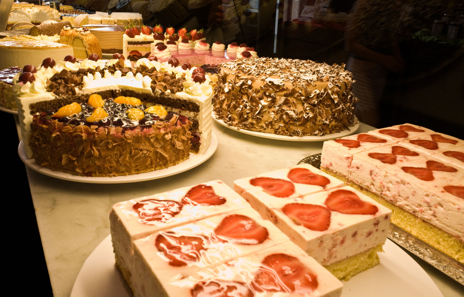 Eine Auswahl an Kuchen und Torten